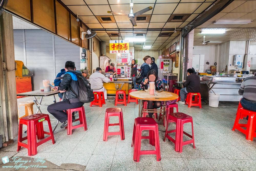 [台南‧美食]六千牛肉湯/凌晨五點營業的台南排隊早餐