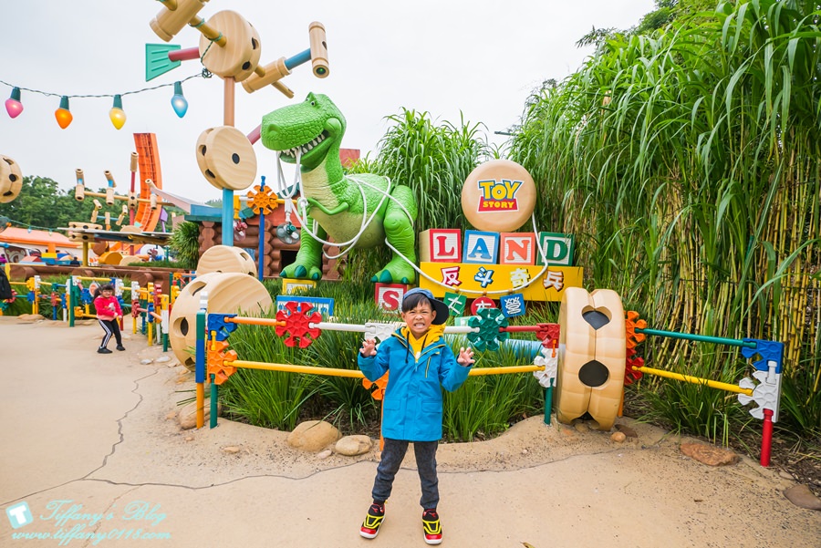 2019香港迪士尼樂園全攻略/下載APP免排隊就能帶小孩玩遍所有遊樂設施