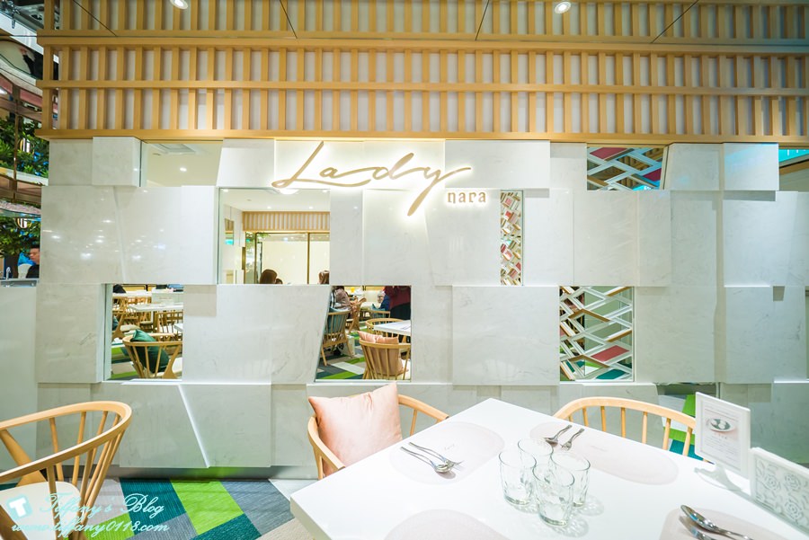 [台北美食]LADY NARA 台北統一時代店/曼谷有名的新泰食餐廳(完整菜單)/推薦泰舒芙必點