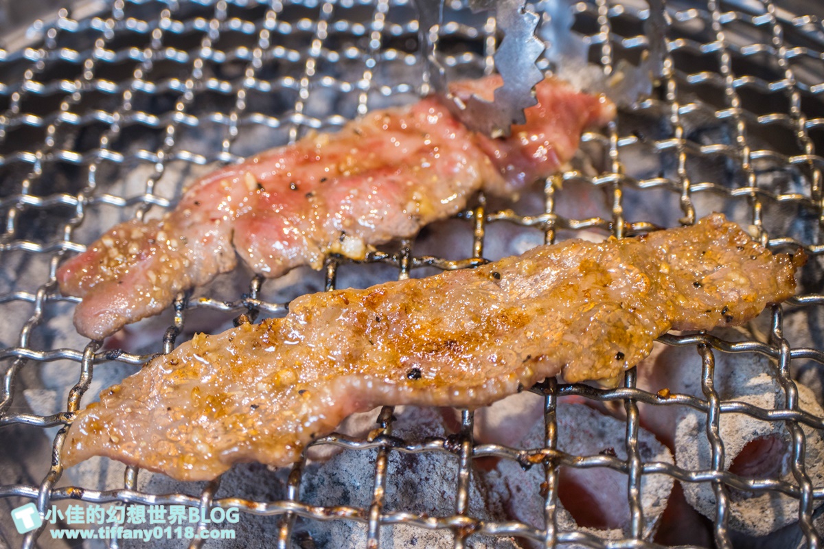 [台北燒肉推薦]上吉燒肉/頂級日式燒烤食材+專人桌邊代烤/燒肉自由配一個人也能吃/交通方便還有包廂選擇