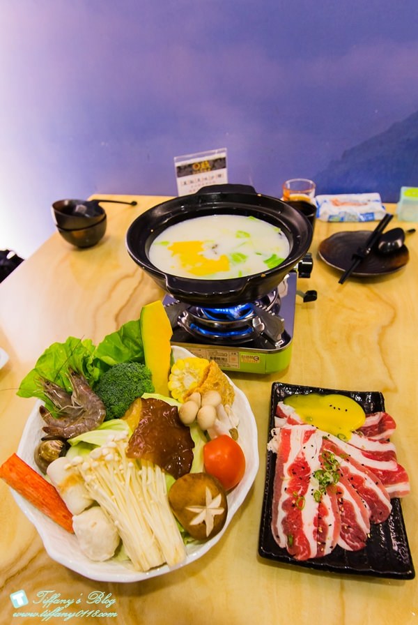 『宜蘭美食』♥ 平價美食嘗鮮–日照日式料理屋。鍋類+丼飯多樣化料理選擇吃飽又吃巧~