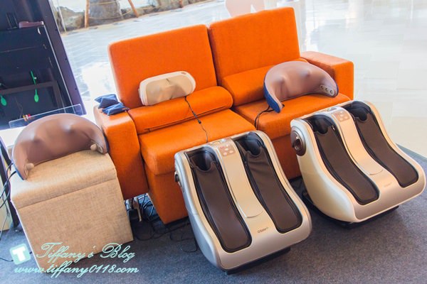 [按摩椅推薦]OSIM 摩法椅讓按摩科技再突破。超擬真的人手抓捏法抓走身體最深層的疲憊~