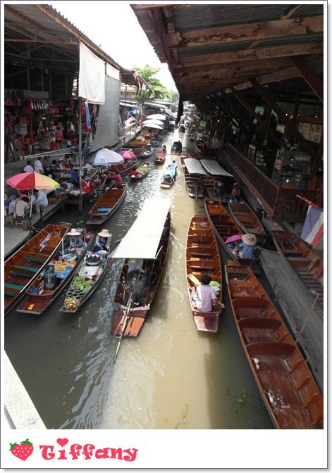 泰國♥ [BKK] 丹能莎朵水上市場Damnoen Saduak Floating Market。手搖船初體驗還有回味無窮的山竹大口吃(文末贈禮) @小佳的幻想世界
